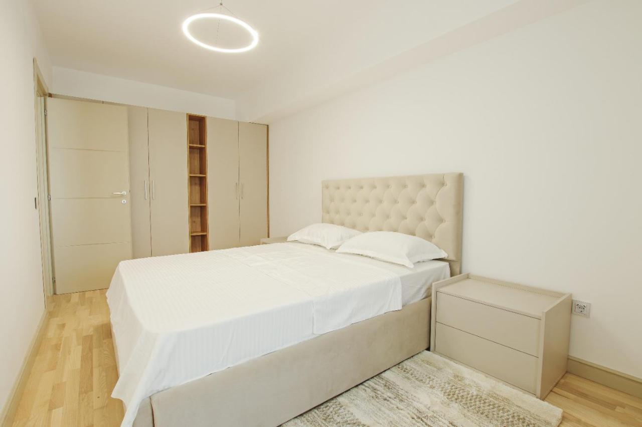 Himson-Beige Apartment Iasi Exterior photo